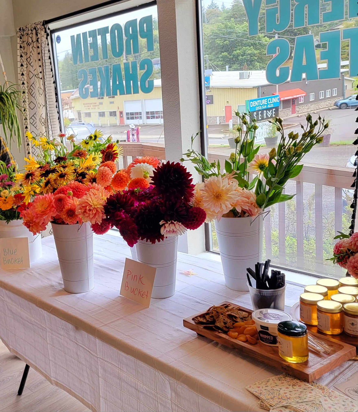 BLOOM BAR